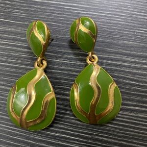 Elegant Green and Gold Drop Earrings